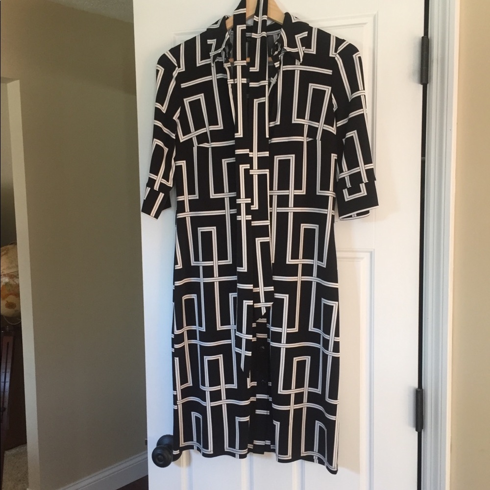 Geometric print black and white dress